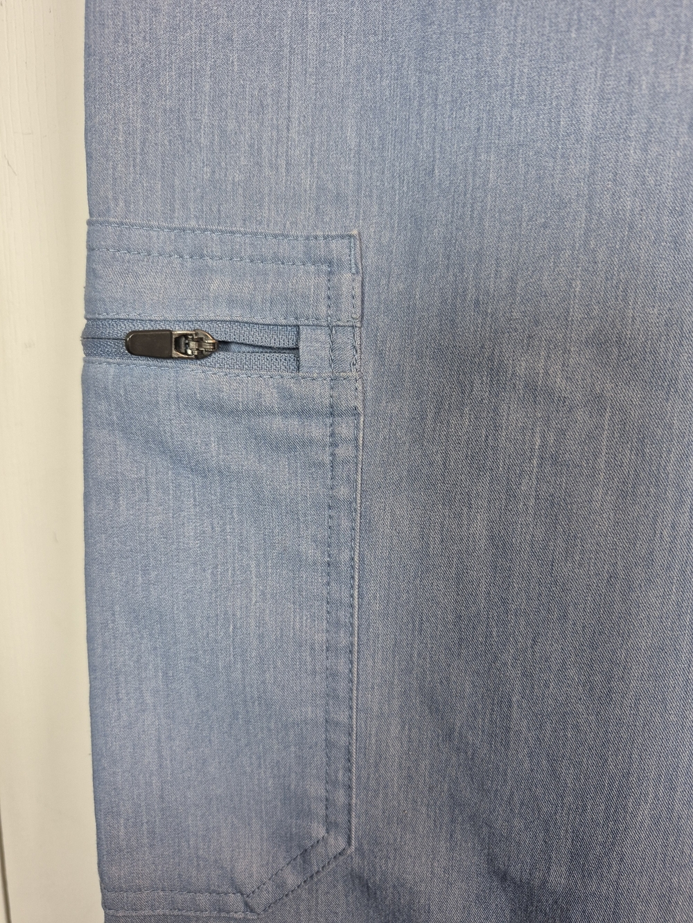 FIGS Heather Denim Scrub Set XS Top/ SMALL Pants Casma V Neck Blue - Picture 6 of 10